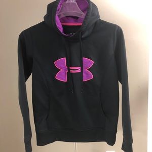 Women’s UA black hoodie